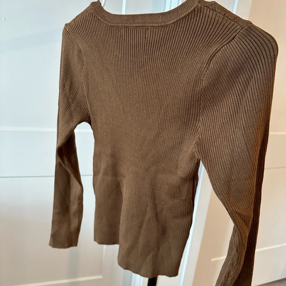 set of three sweaters. white, blue, brown. multi-brand. size s. (c120) - Picture 8 of 8